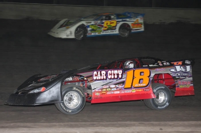 Shannon Babb (18) topped Billy Faust (92) at Tri-City. (Jimmy Dearing stlracing.com)