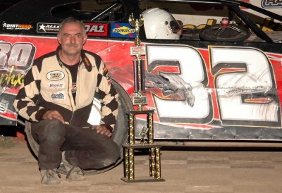 Terry Anvelink makes his first visit to Cedar Lake's victory lane. (Stan Meissner)
