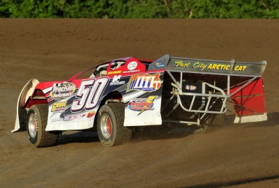 Denny Eckrich tunes up in Doniphan. (Jerry Jacobs)