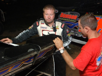 Wendell Wallace and crew chief Todd Moser. (DirtonDirt.com)