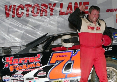 Don O'Neal in victory lane. (ronskinnerphotos.com)