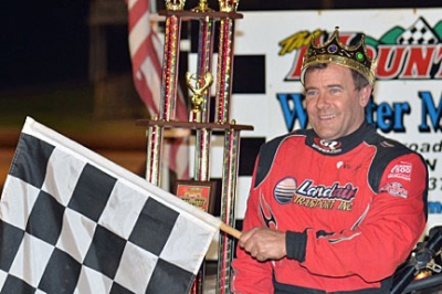 Vic Hill scored his first SRRS victory at Smokey Mountain Speedway. (photobyconnie.com)