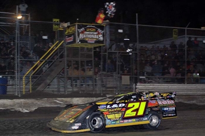 Billy Moyer picked up $10,000 in Volusia's DIRTcar Nationals finale. (stlracing.com)
