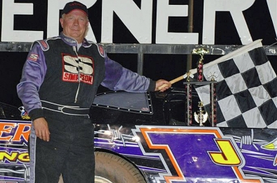 Davey Johnson won June 15 at Lernerville Speedway. (John Stivason)