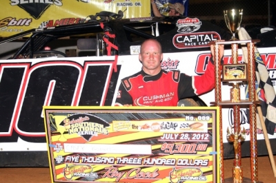 Casey Roberts relaxes in victory lane at Volunteer Speedway. (Chad Wells)