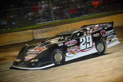 Darrell Lanigan steers toward victory in the final laps. (mikerothphotography.com)