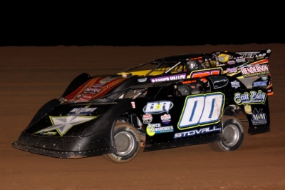 Jesse Stovall (00) heads for his fifth MARS victory. (Ron Mitchell)