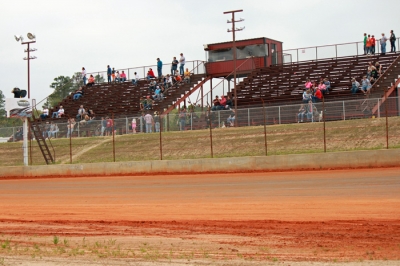 Timberline Speedway hosts the Comp Cams Super Dirt Series on Friday. (Maudies Photographee)