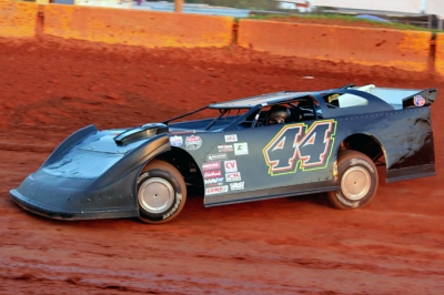 Chris gets rolling before his victory at Cherokee Speedway. (Howard Lawson)