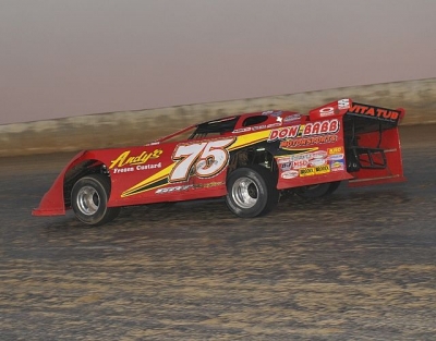 Terry Phillips tunes up at Moberly. (fasttrackphotos.net)