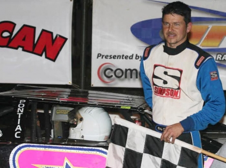 Billy Drake won Thursday's feature. (Todd Battin)