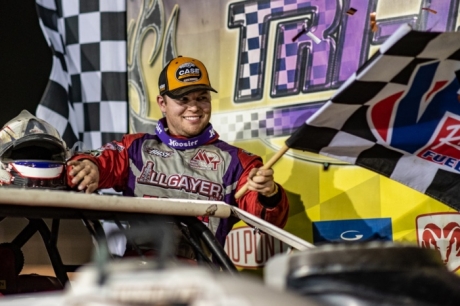 Bobby Pierce in victory lane. (jacynorgaardphotography.com)