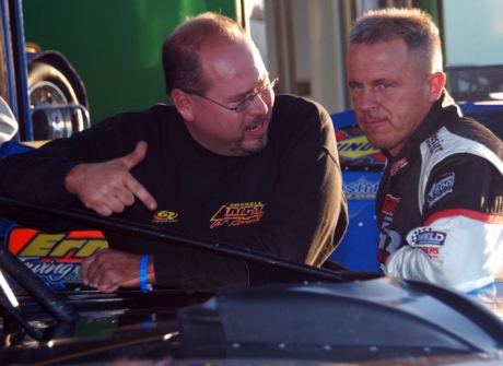 Crew chief Chris Burton (left) and driver Darrell Lanigan. (DirtonDirt.com)