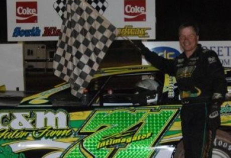 Wall celebrates in victory lane. (Tammy Davis)