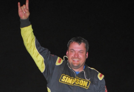 Randy Weaver celebrates his second straight series victory. (mrmracing.net)