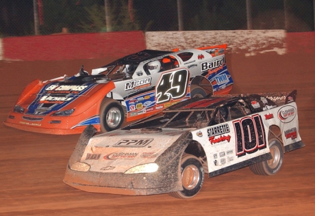 Winner Casey Roberts (101) gets past Jonathan Davenport (49) at Screven. (Brian McLeod)