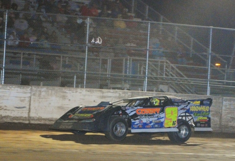 Mike Knight led the final lap at McKean County. (Joe Nowak)