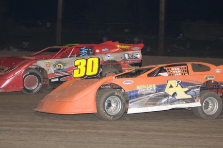 Winner Richard Papenhausen (4p) and I-5 Tour champ Jeremy Shank at Medford. (raceimages.net)