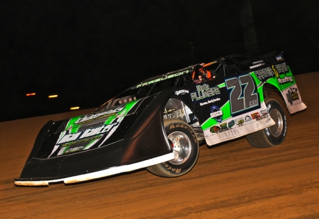 Chris Ferguson races to victory. (butlerracingphotos.com)