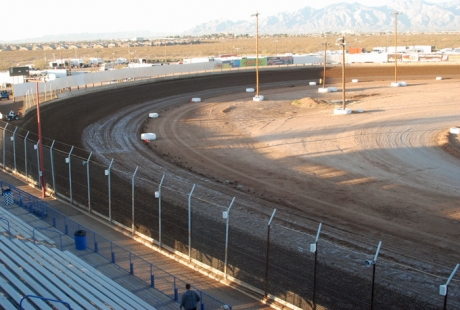 USA Raceway hosts 2010's Wild West Shootout. (DirtonDirt.com)