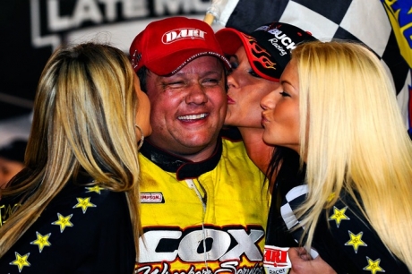 Don O'Neal enjoys victory lane. (thesportswire.net)