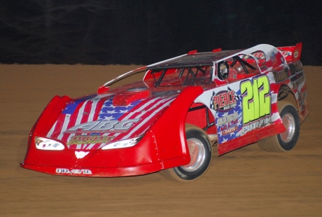 Josh Putnam heads for victory at North Alabama. (Sherry Kiser)