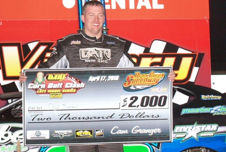 Chad Simpson collects his check at Deer Creek. (jdphotosports.photoreflect.com)