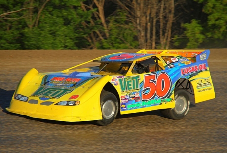 Jeff Wildung gets rolling Saturday at Viking Speedway. (Todd Torfin)