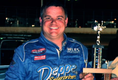 Jimmy Mars visits Superior's victory lane. (Ken Johnson)