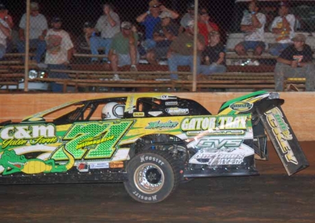 Chris Wall's 12-inch spoiler broke off during last year's Magnolia State 100. (DirtonDirt.com)