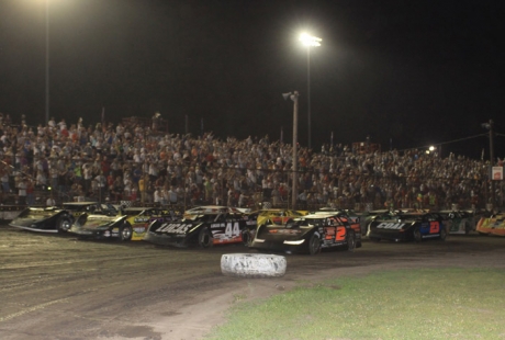 Tri-City Speedway plans several improvements for 2011. (stlracingphotos.com)