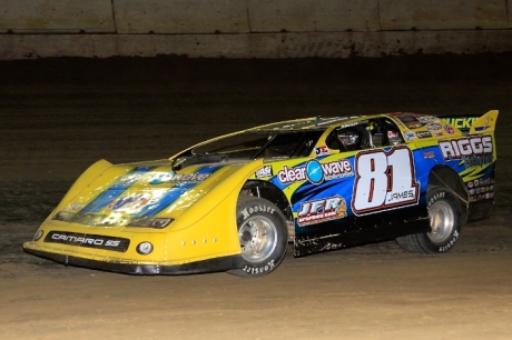 Scott James motors toward victory at Highland. (stlracingphotos.com)