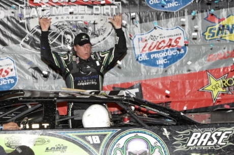 Scott Bloomquist emerges victorious at Magnolia. (Scott Oglesby)