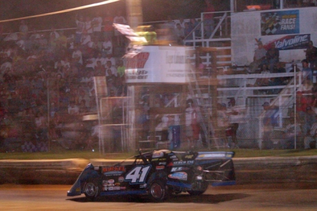 Josh McGuire takes the checkers at Richmond (Ky.) Raceway. (Jimmy Pittman)