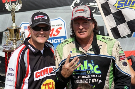 Scott Bloomquist celebrates his fourth Topless 100 victory. (Woody Hampton)