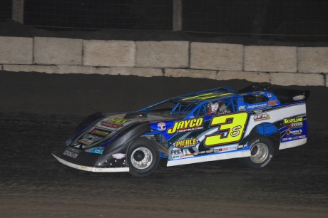 Brian Shirley heads for a $5,000 victory. (drewenglandphotos.com)