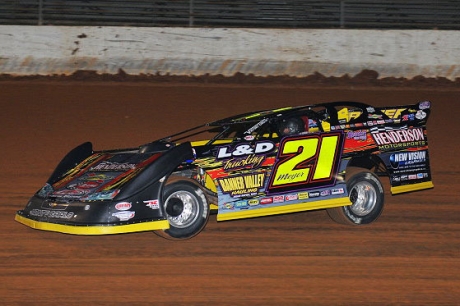 Billy Moyer heads to an MLRA victory at West Plains. (fasttrackphotos.net)