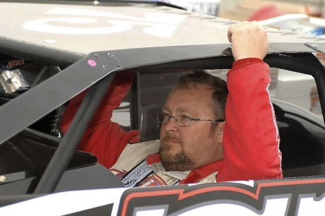 Terry Phillips is adjusting to a new race car in Tucson. (photofinishphotos.com)