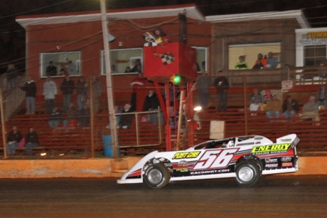 Tony Jackson Jr. takes the checkers Friday in Clarksville, Tenn. (erikgrigsbyphotos.com)