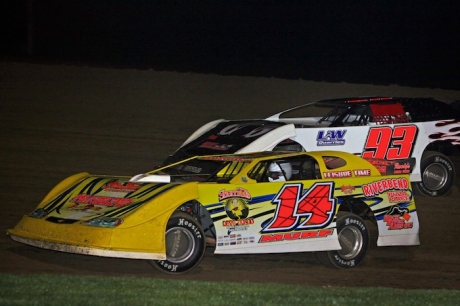 Mike Murphy Jr. (14) takes the lead from Jay Johnson (93) at 34 Raceway. (John Vass)