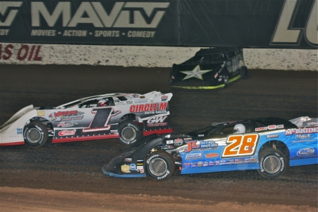 Contact between Dennis Erb Jr. (28) and Jesse Stovall sent Stovall for a spin in heat four. (cbracephotos.com)