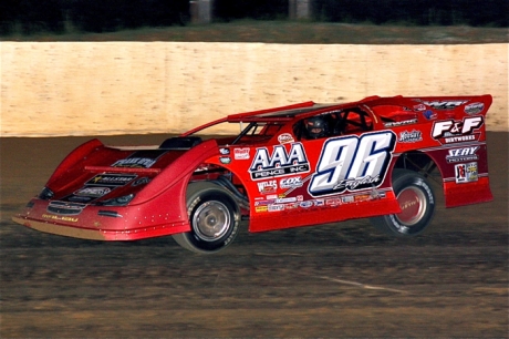 Terry English heads for victory. (Ron Mitchell)