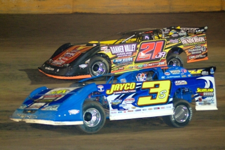 Brian Shirley (3s) couldn't quite overtake winner Billy Moyer (21jr). (DirtonDirt.com)