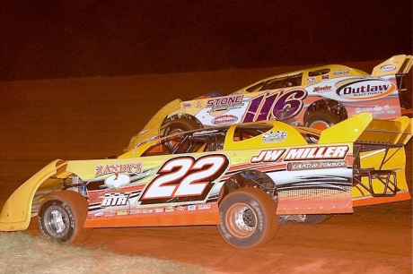 Randy Weaver (116) overtakes William Thomas (22) at Talladega. (Brian McLeod)