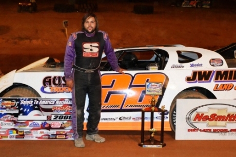 William Thomas visits victory lane in Penton, Ala. (Donna Lee)