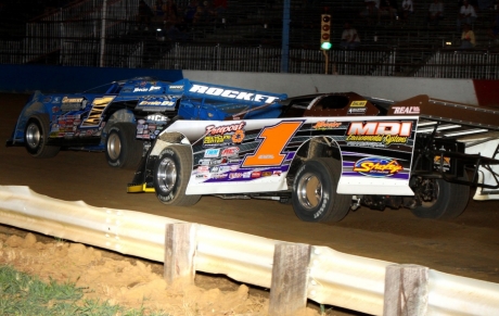 Winner Don O'Neal stalks leader Brandon Sheppard at Terre Haute. (Jeremey Rhoades)