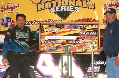 Swainsboro promoter Paul Purvis (right) joins winner Chris Madden in victory lane. (latemodelillustrated.com)