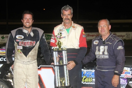 Winner Pat Doar is flanked by Justin Fegers (left) and John Kaanta (right). (crpphotos.com)