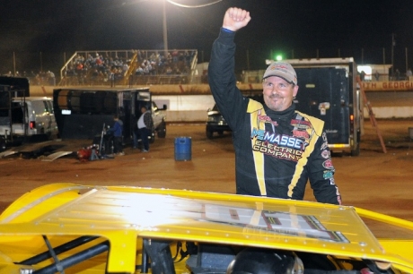 Billy Ogle Jr. earned $4,000 at North Georgia. (binghamfreelance.com)