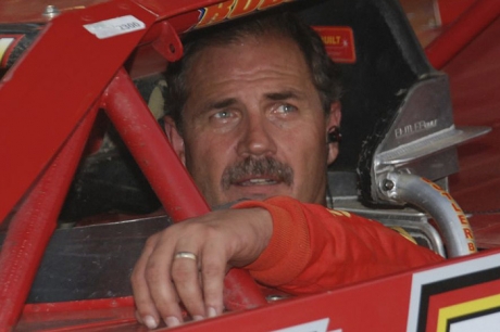 R.J. Conley won his fourth track championship at Portsmouth. (DirtonDirt.com)